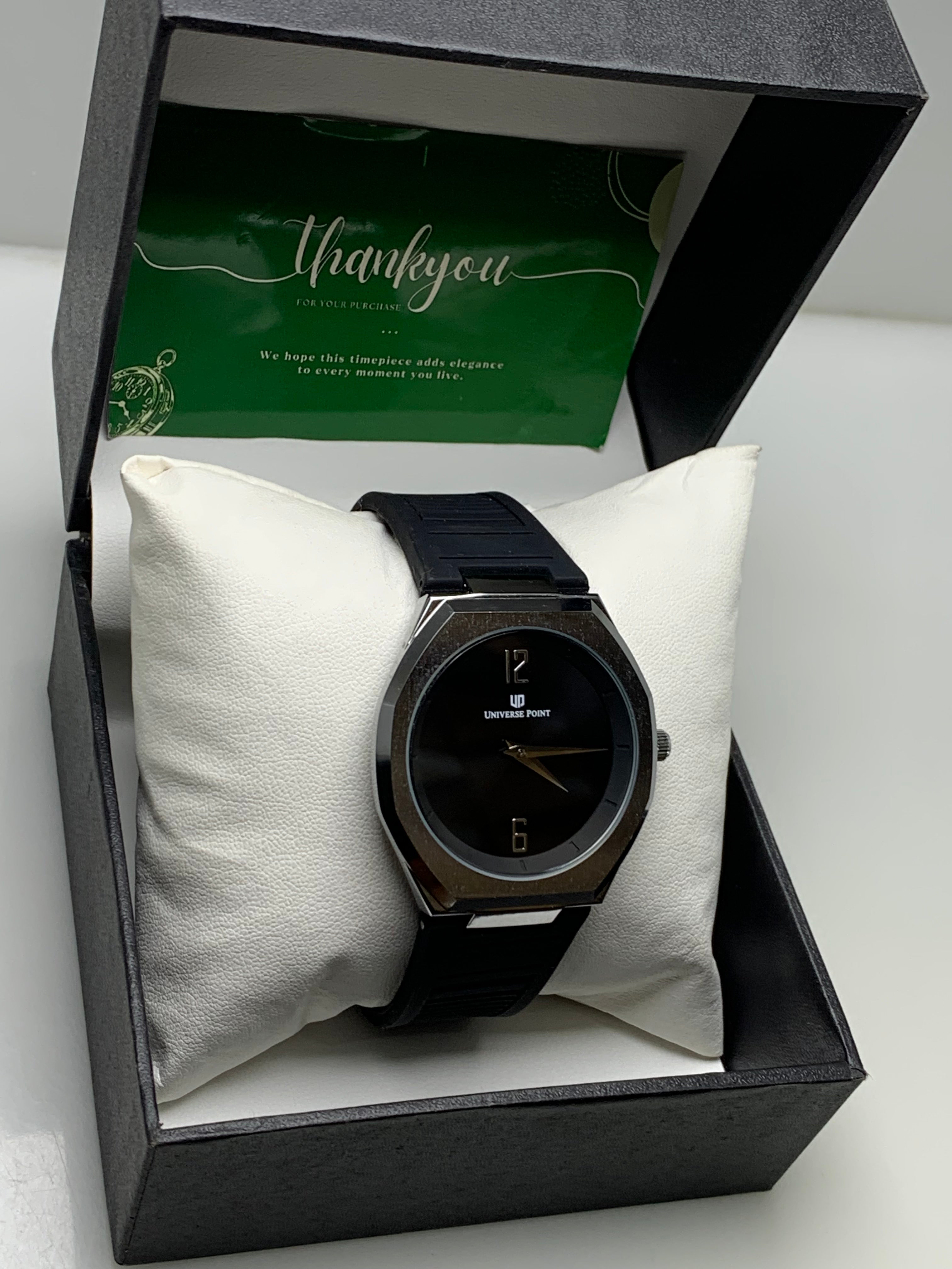 Universal Point – All Black