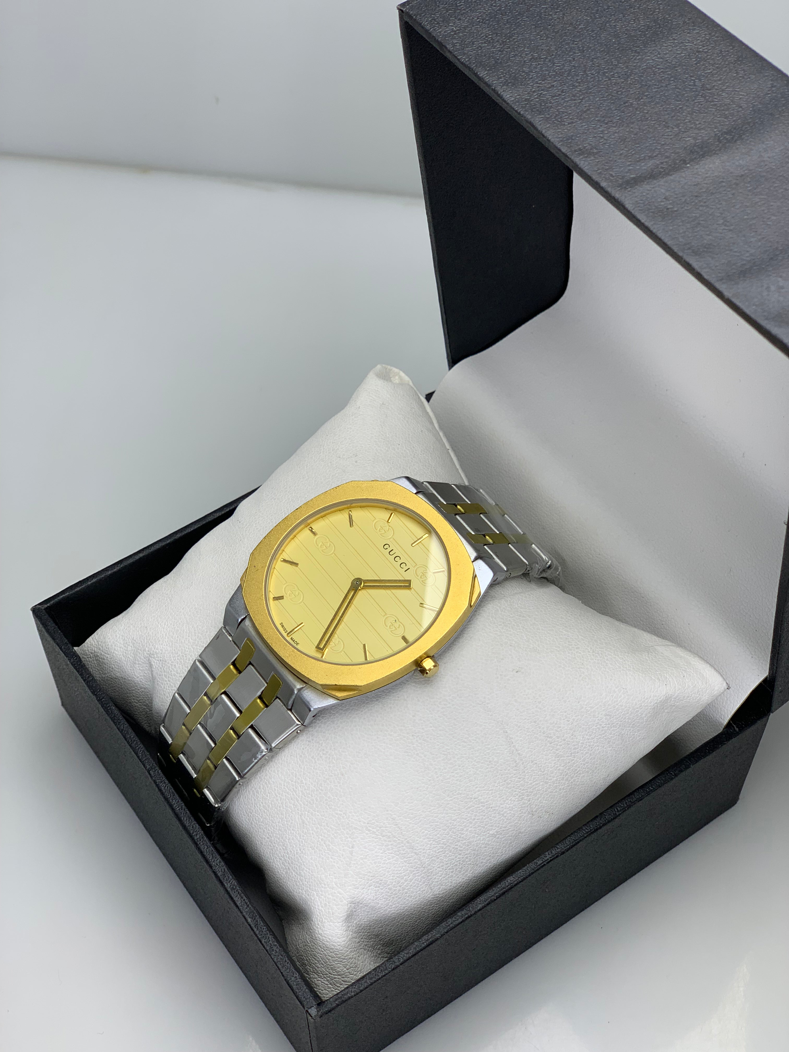 GUCCI Two-Tone Silver & Golden Men’s Watch