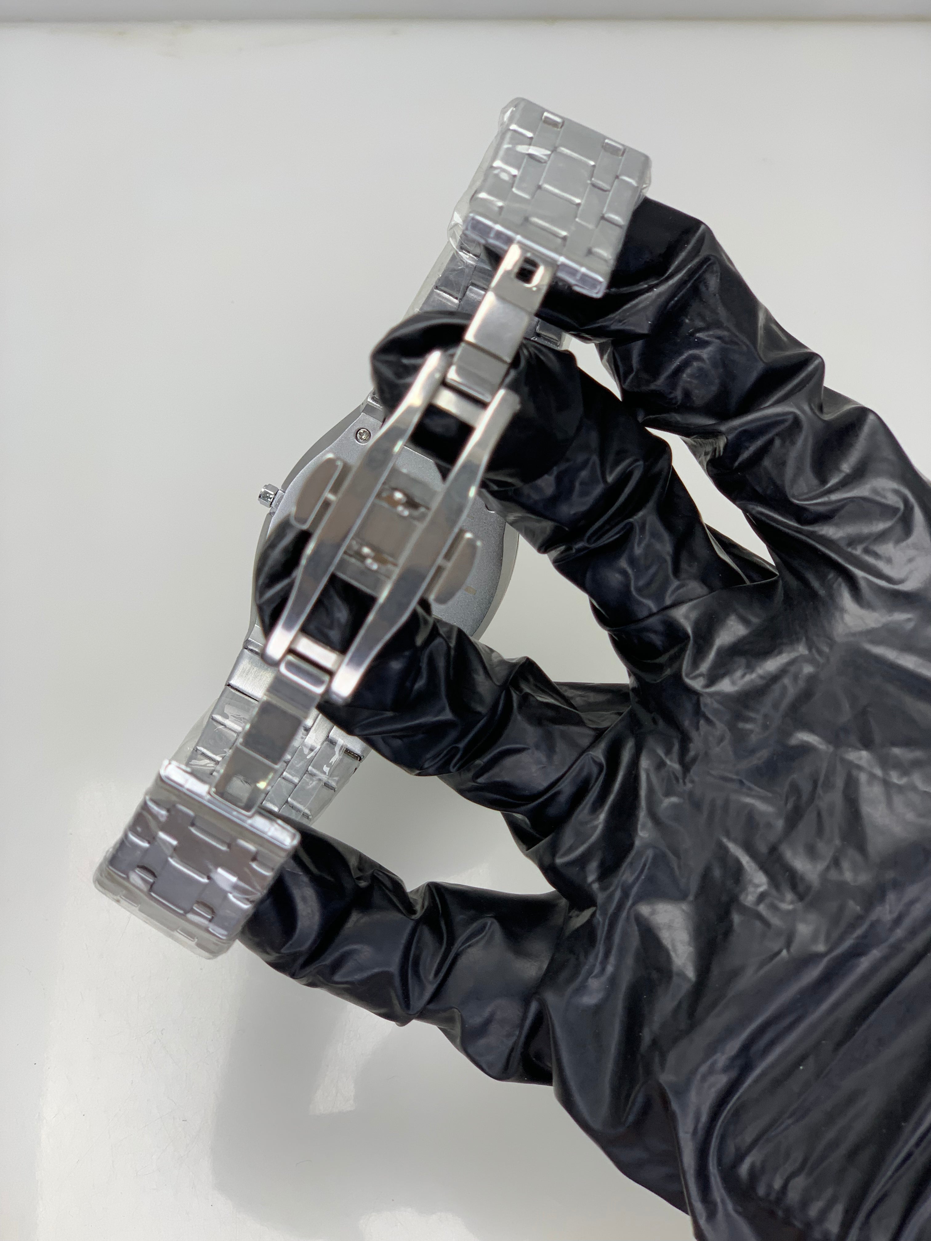 GUCCI - Silver with Green Dial