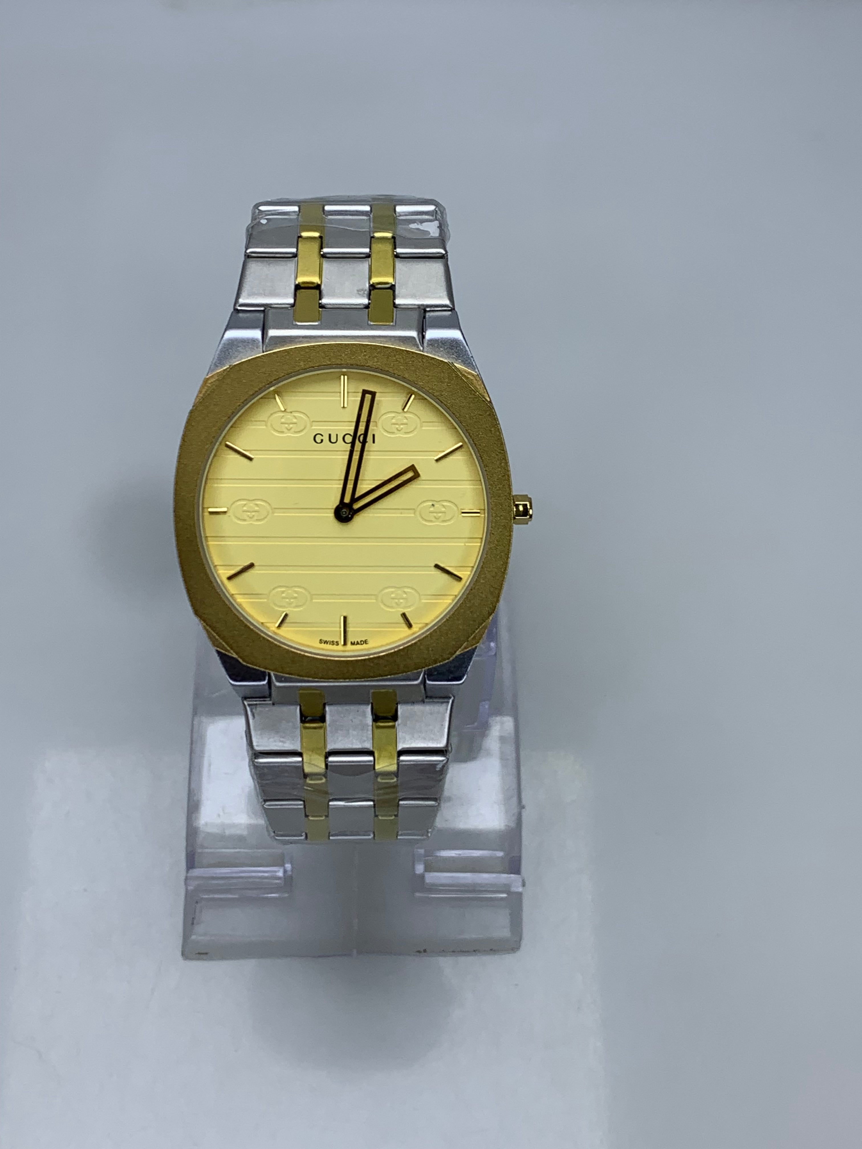 GUCCI Two-Tone Silver & Golden Men’s Watch