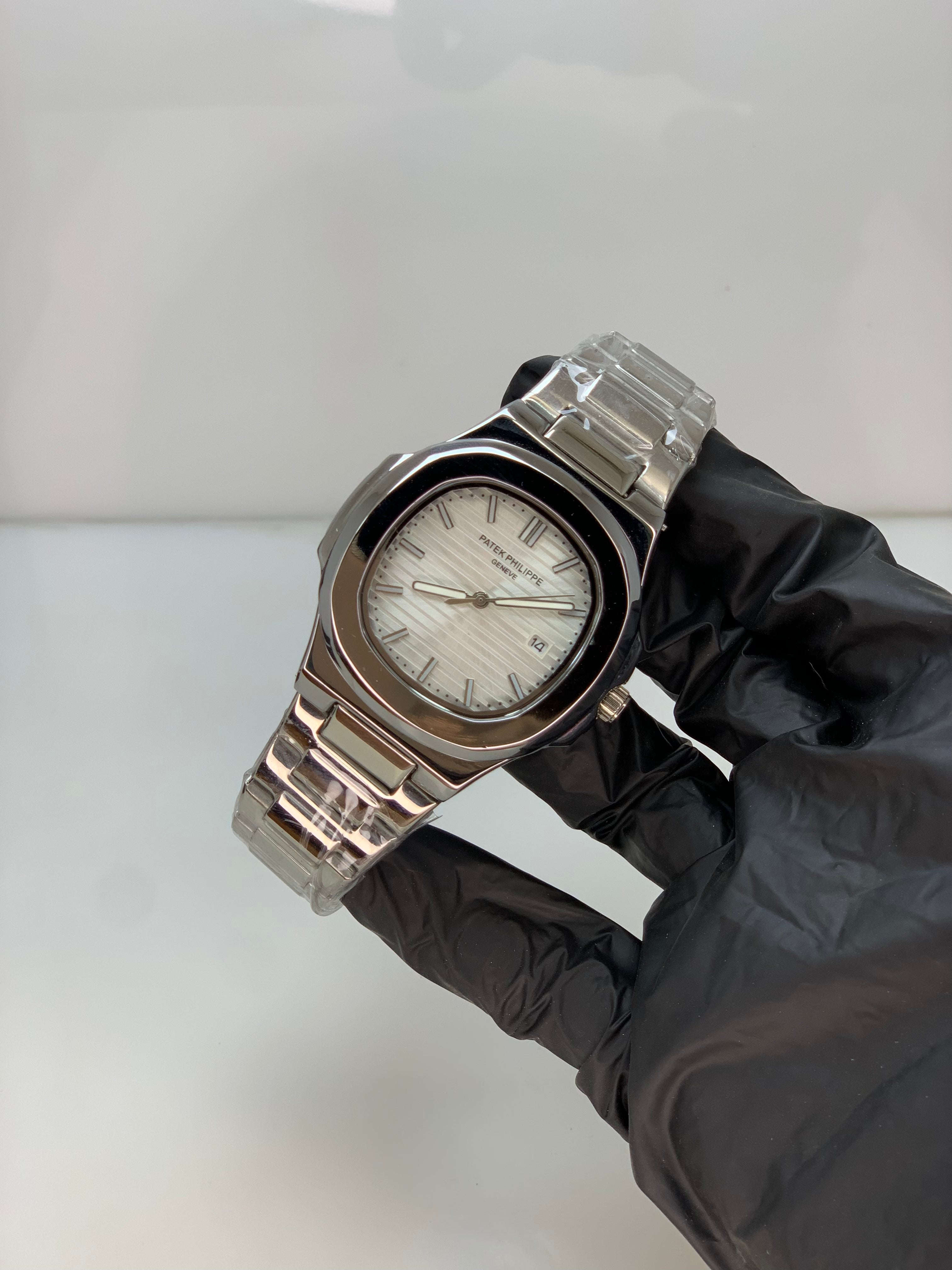 Patek Philippe Nautilus – White