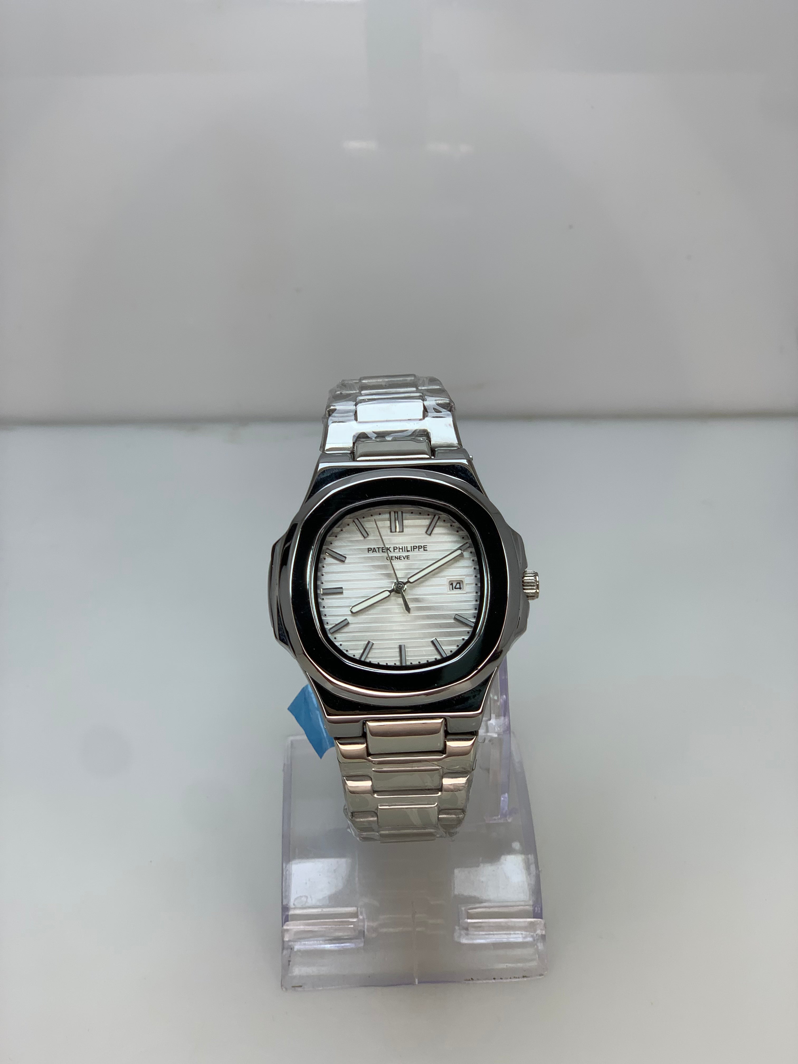 Patek Philippe Nautilus – White